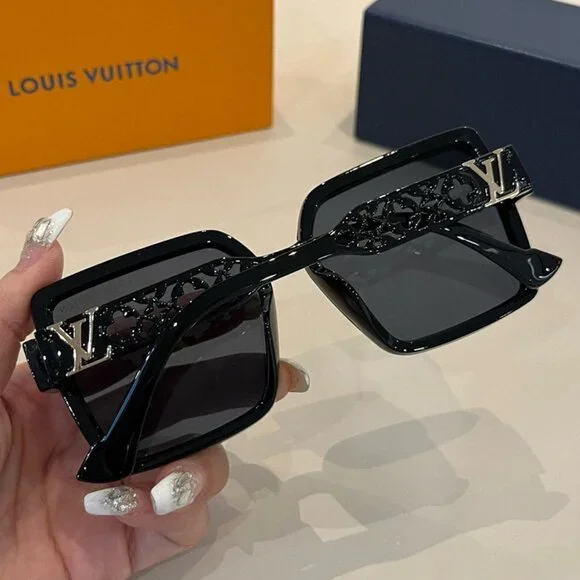 Louis Vuitton Women's Black Square Sunglasses